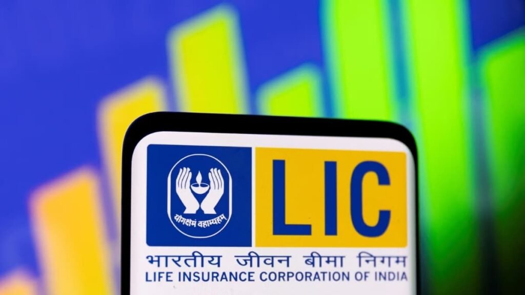 LIC Announces Retirement of Three Senior Officials