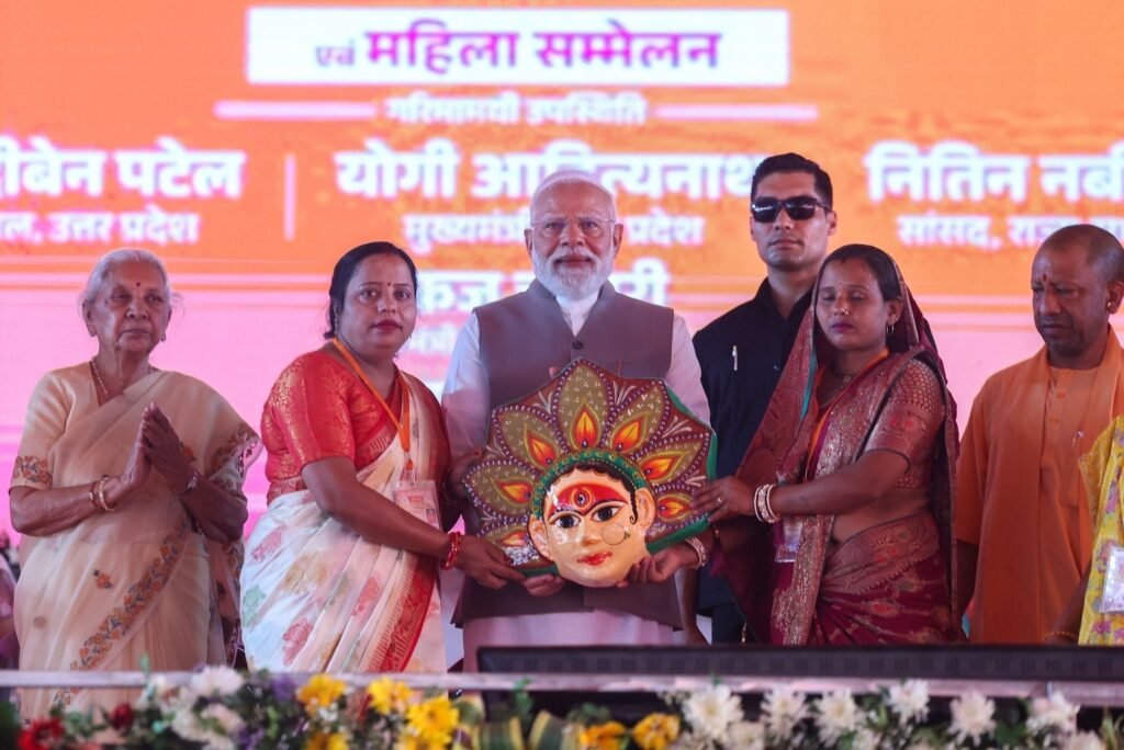 PM Modi Hails ‘Nari Shakti’ in Varanasi; Highlights Direct Benefit Transfers for Banas Dairy Workers