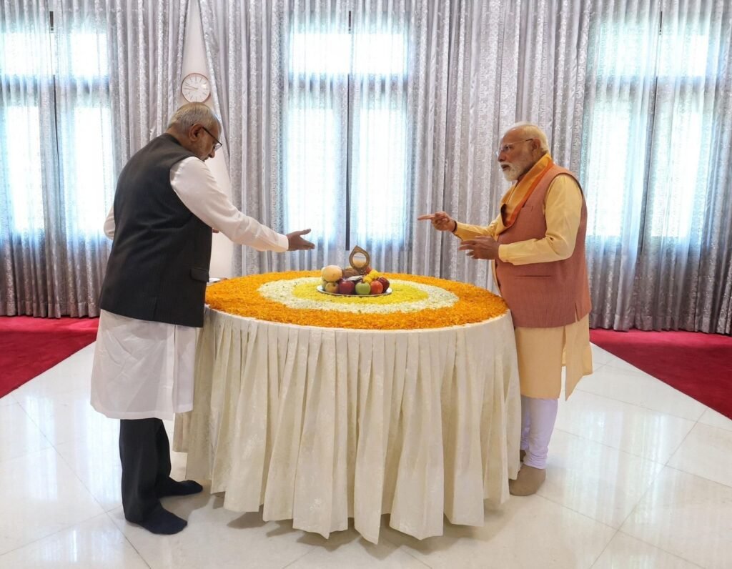PM Modi Meets Vice President C.P. Radhakrishnan to Convey Puthandu Greetings