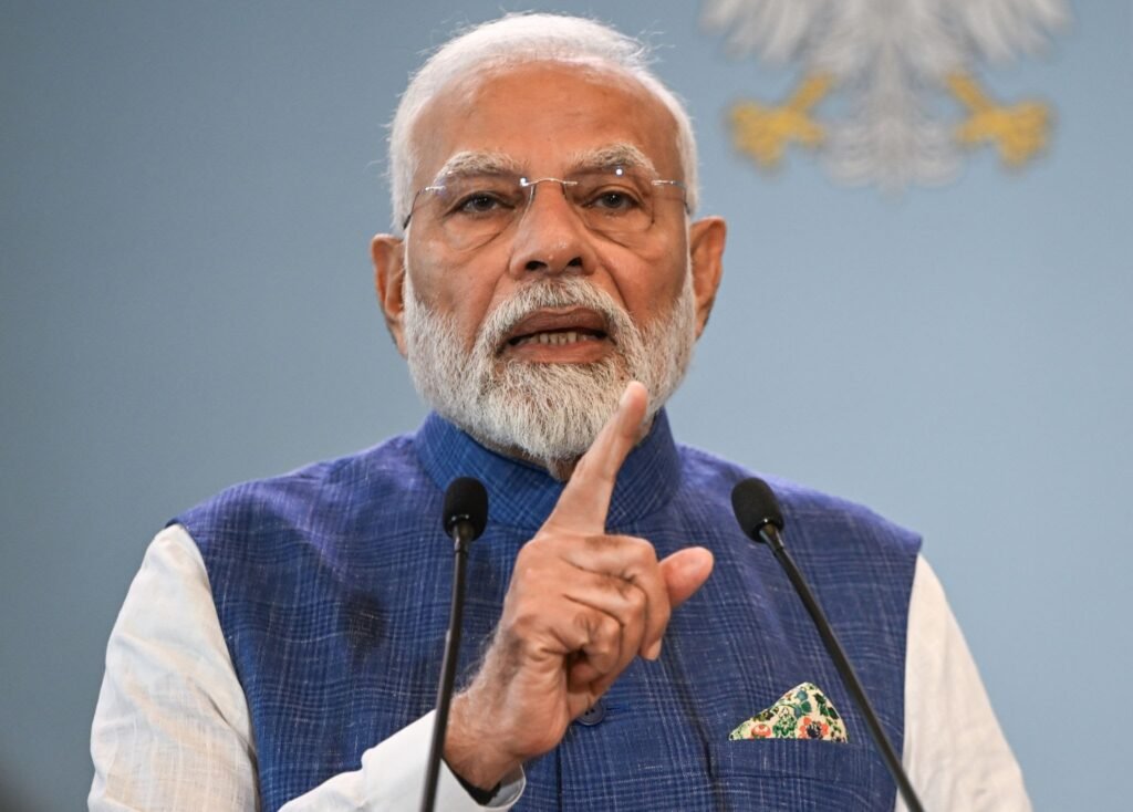 PM Modi Condemns Attacks on UAE; Calls for Regional Stability and Energy Security